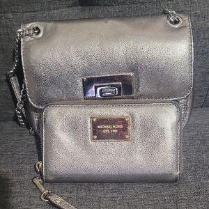 Michael Kors Metallic Silver Crossbody Bag and Wallet Set